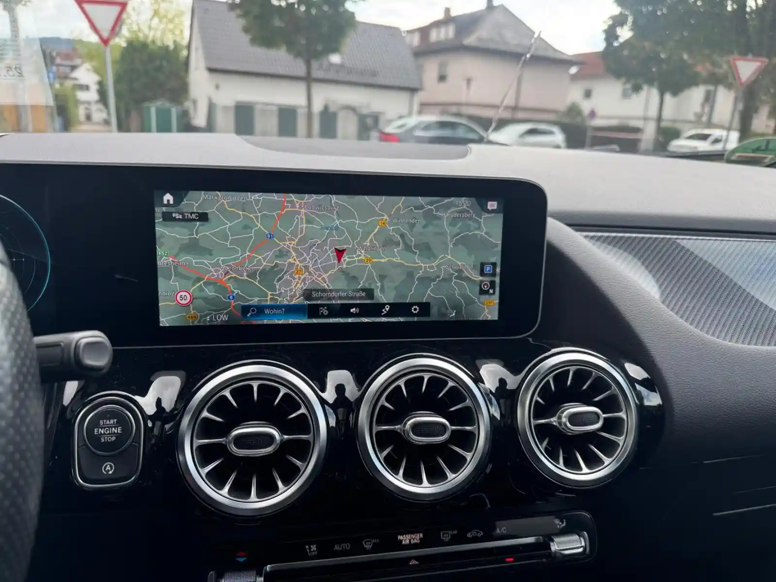 Mercedes-Benz B 220