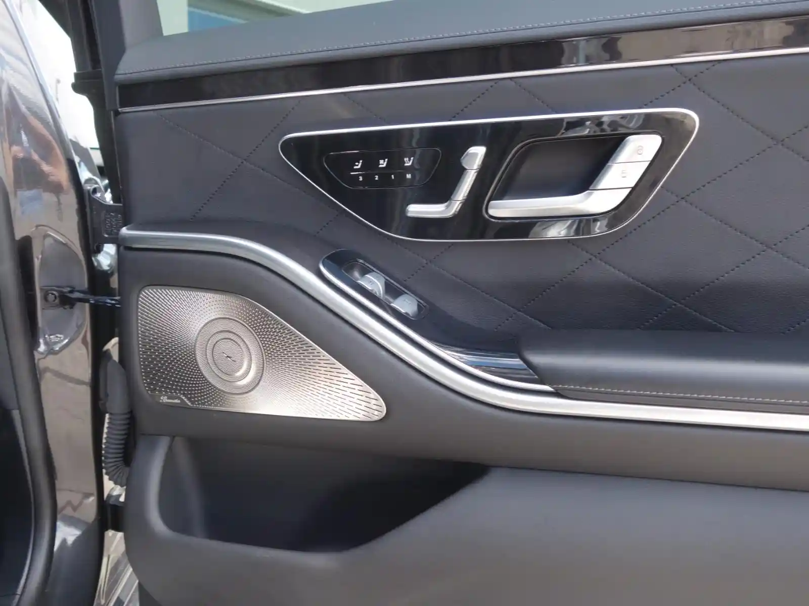 Mercedes-Benz S 400