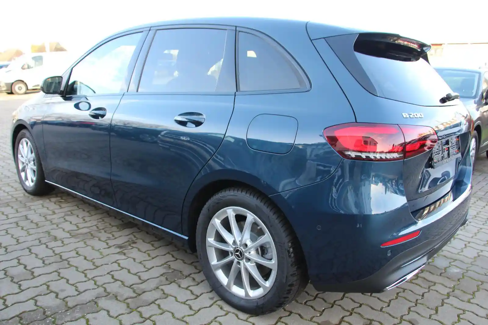 Mercedes-Benz B 200