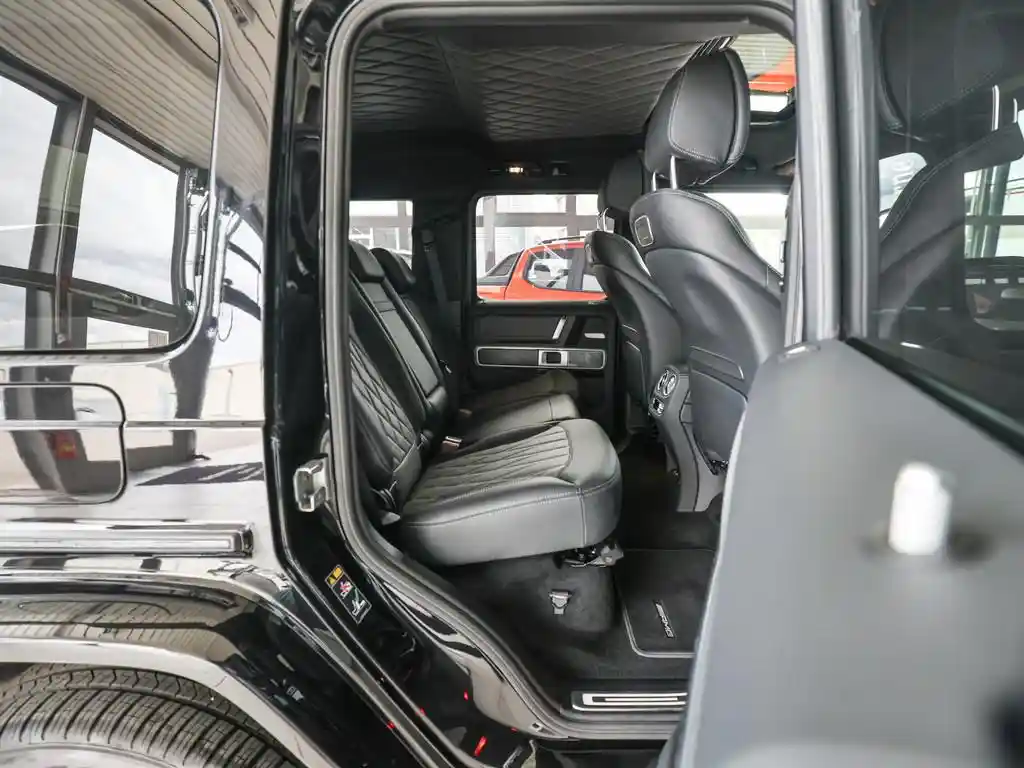 Mercedes-Benz G 500