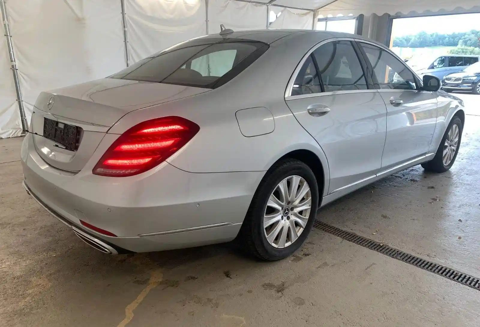 Mercedes-Benz S 560