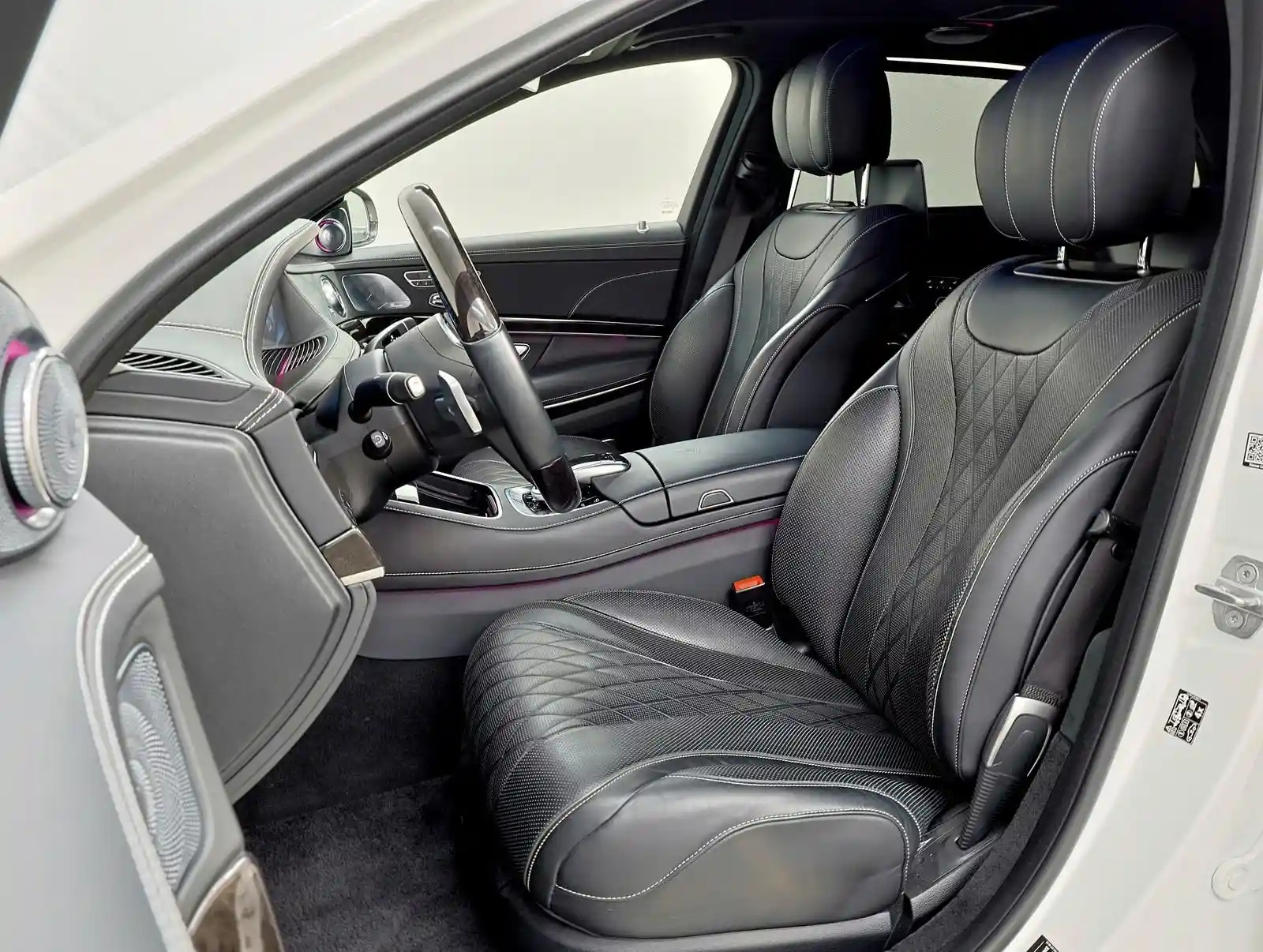 Mercedes-Benz S 560