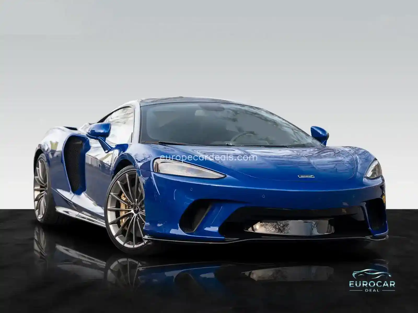 McLaren GT
