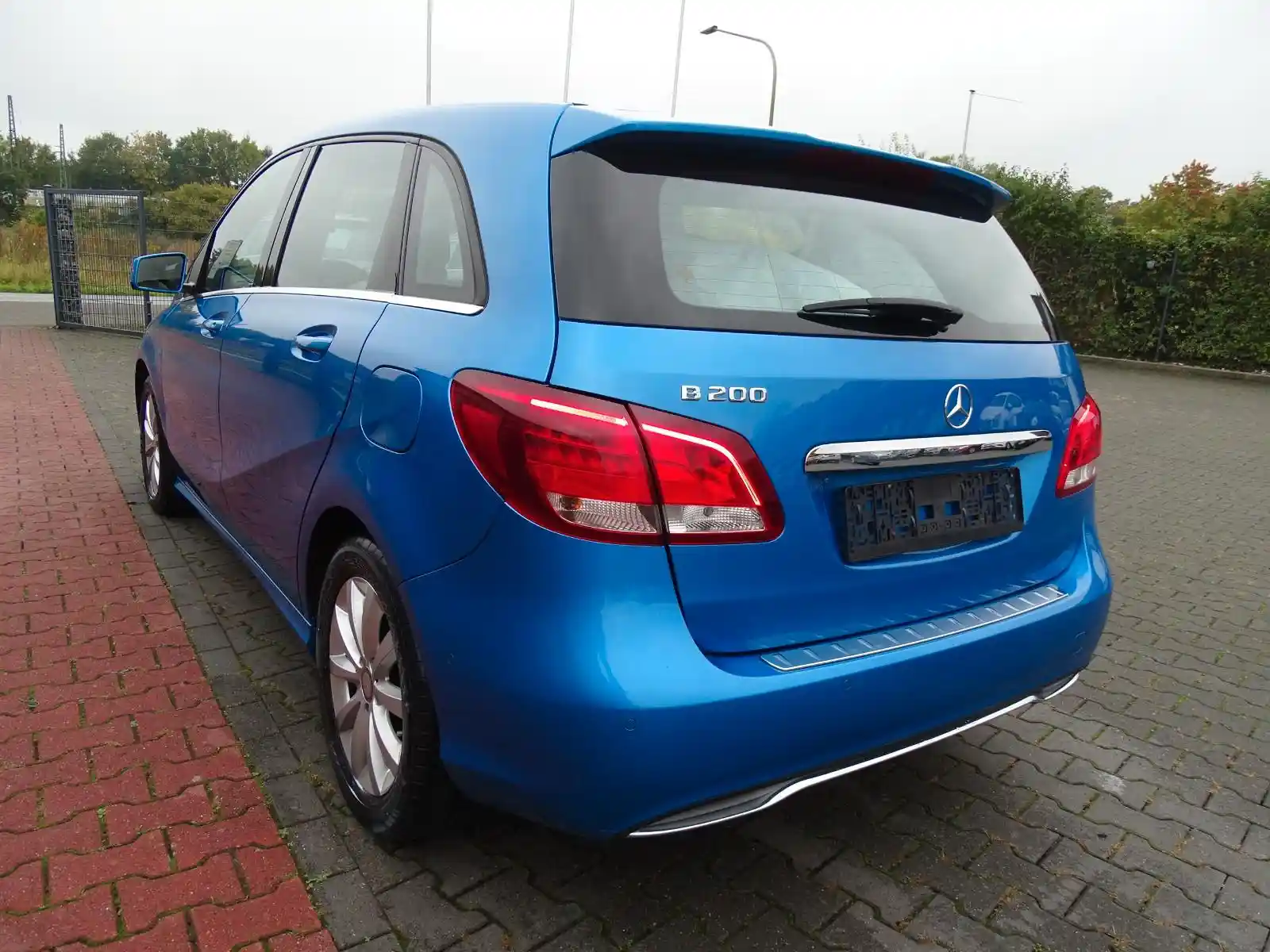 Mercedes-Benz B 200