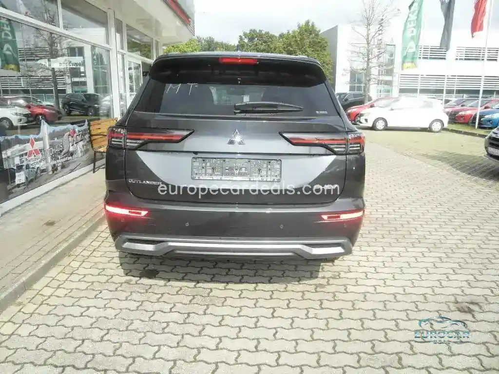 Mitsubishi Plug-in Hybrid Outlander