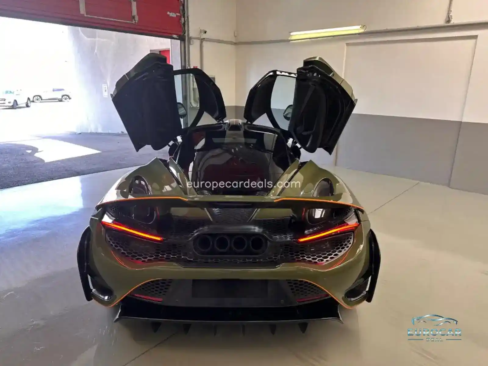 McLaren 765LT