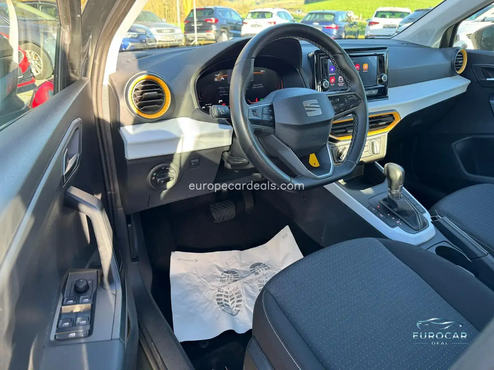Seat Arona