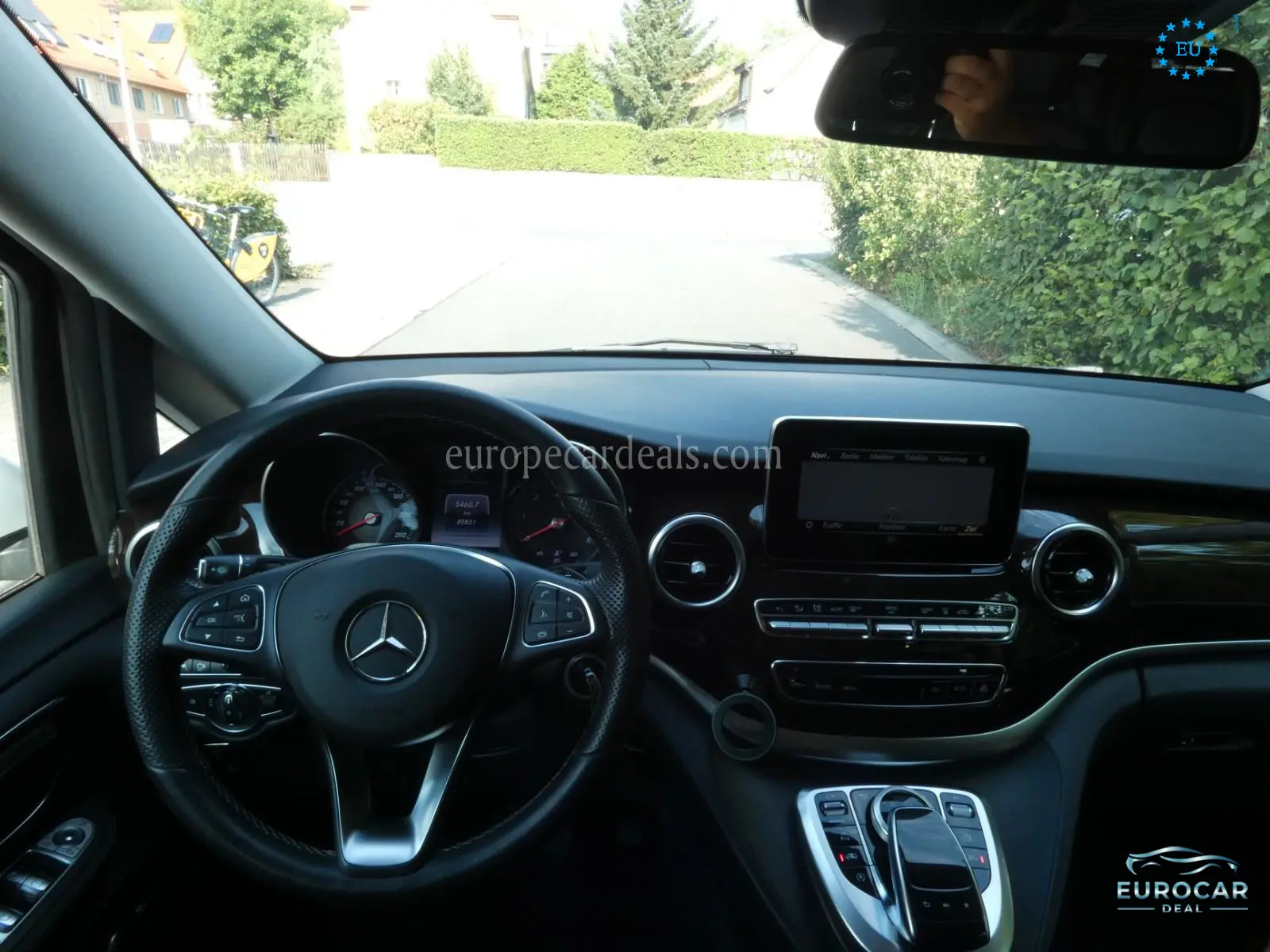 Mercedes-Benz V 220