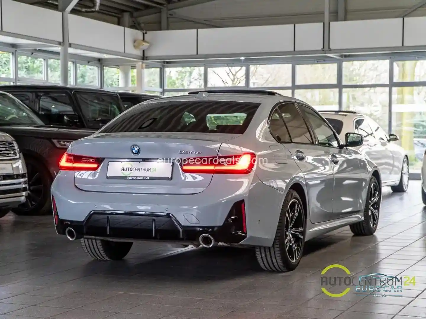 BMW 330