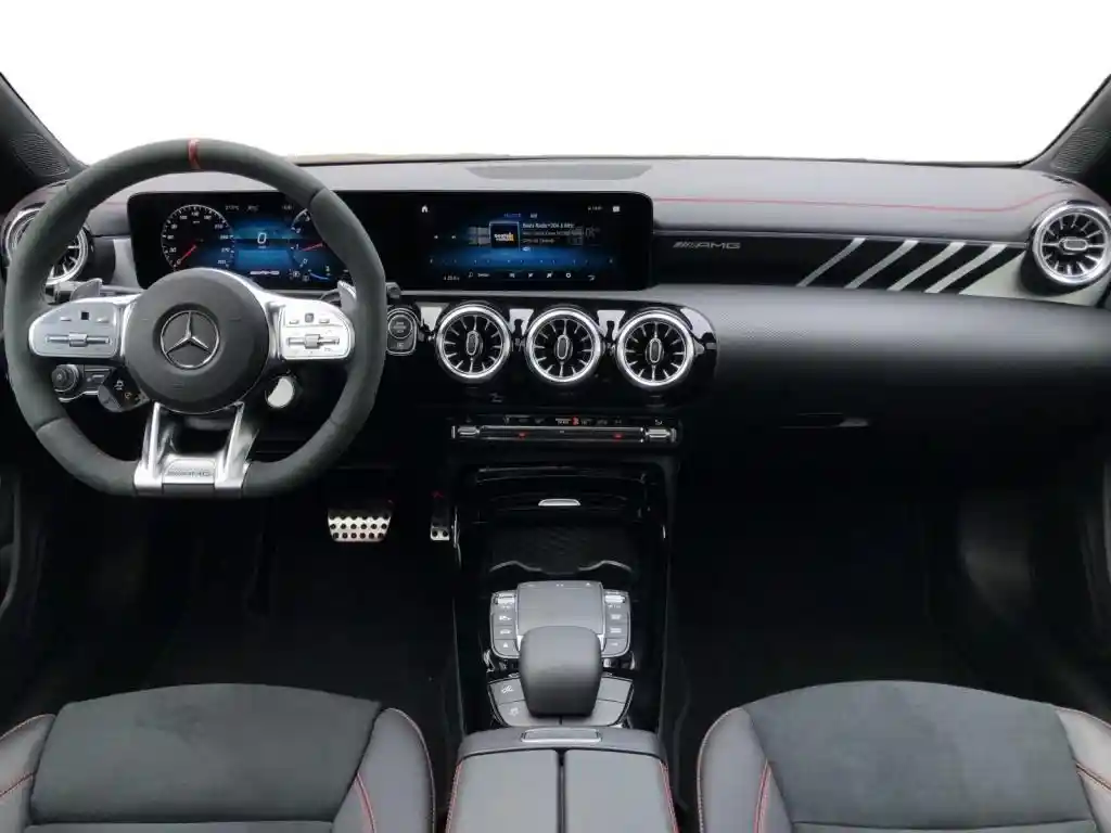 Mercedes-Benz CLA 45 AMG Shooting Brake