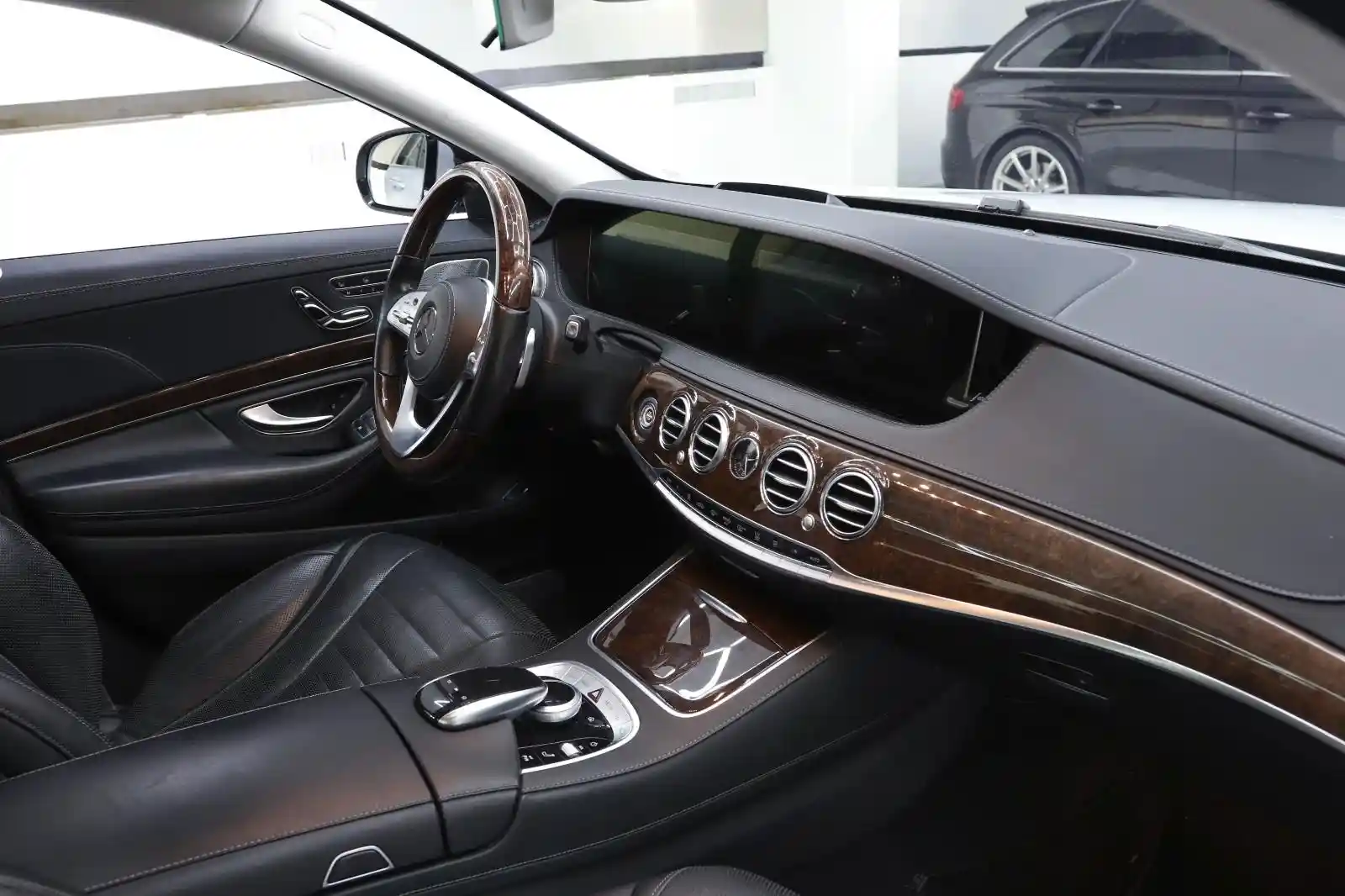 Mercedes-Benz S 400