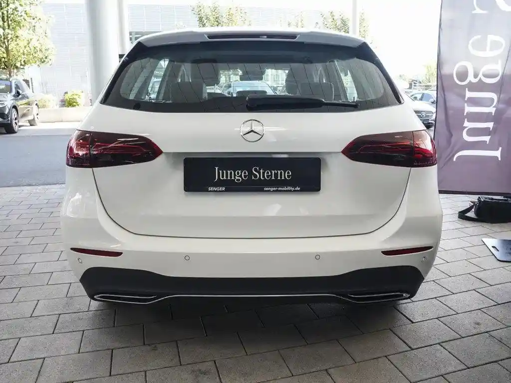 Mercedes-Benz B 200