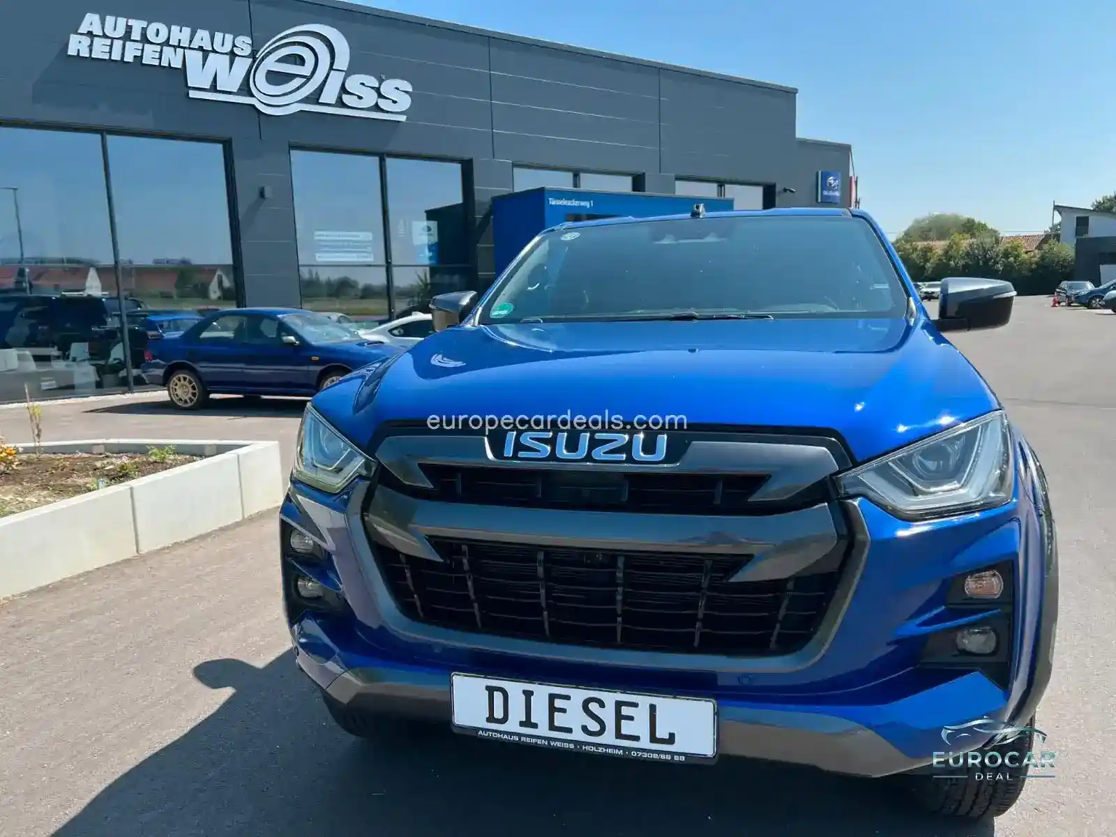 Double Cab 4WD V-CROSS,HARDTOP,AHK,UVM….