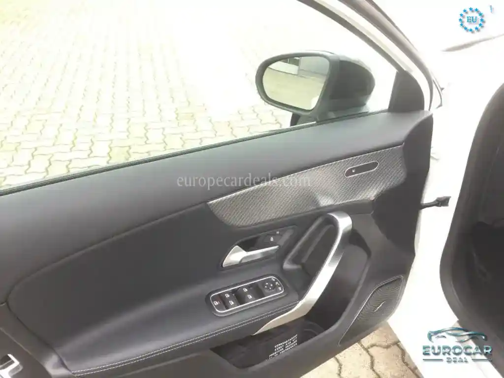 Mercedes-Benz A 220
