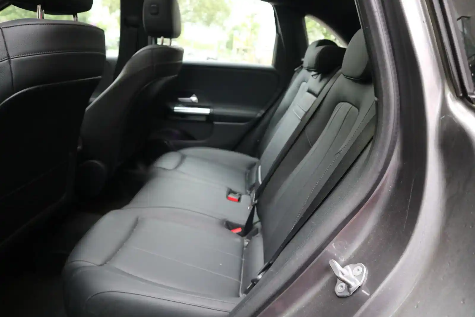 Mercedes-Benz B 220