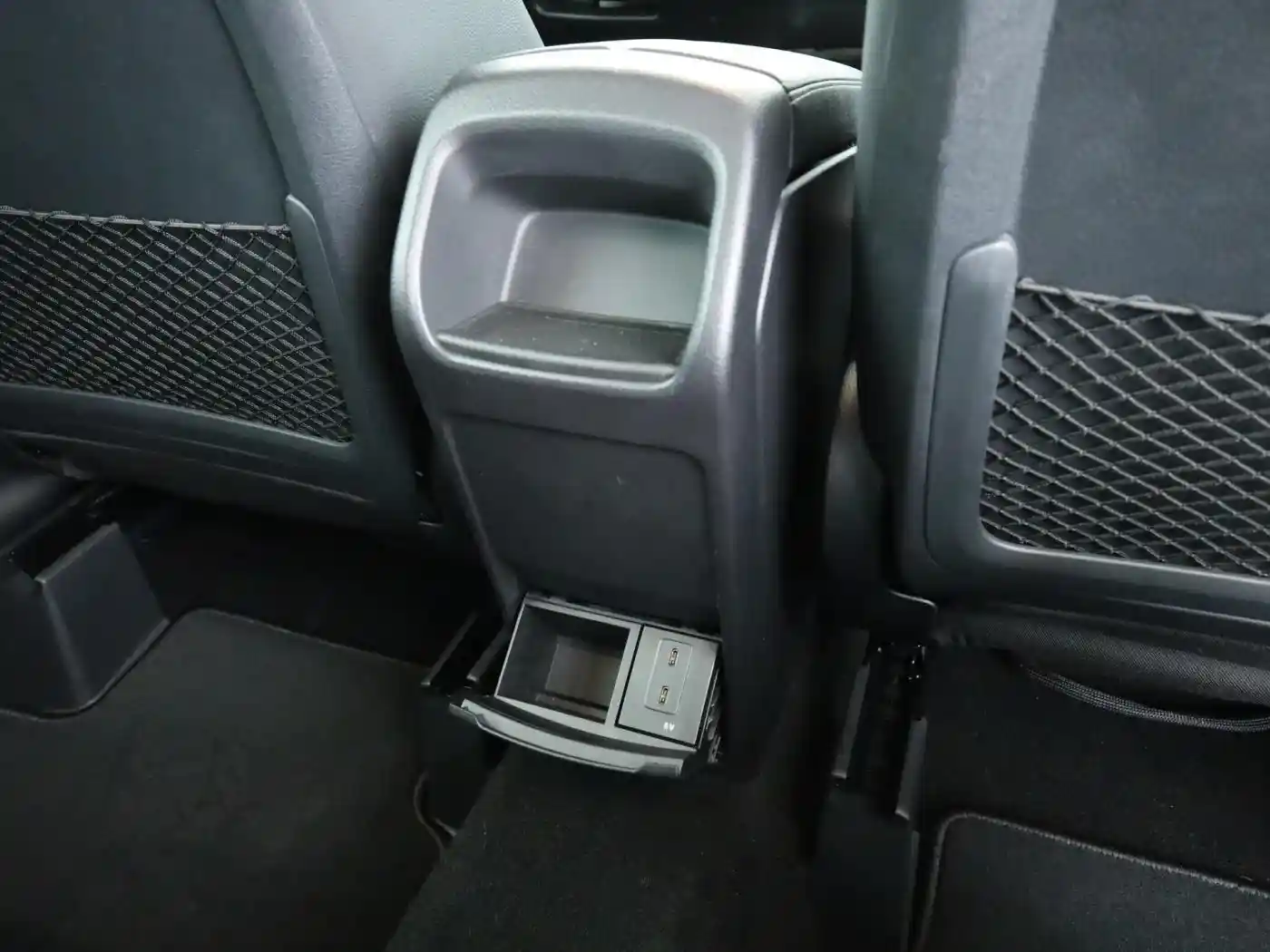 Mercedes-Benz B 220