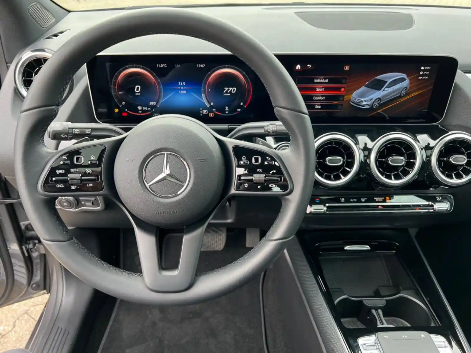 Mercedes-Benz B 200