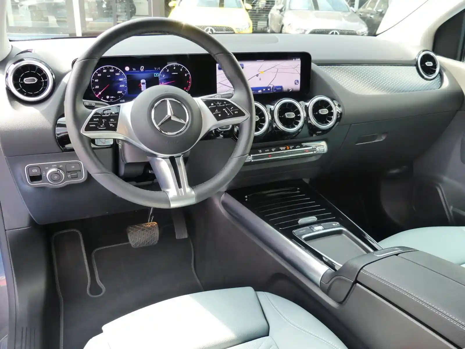 Mercedes-Benz B 200