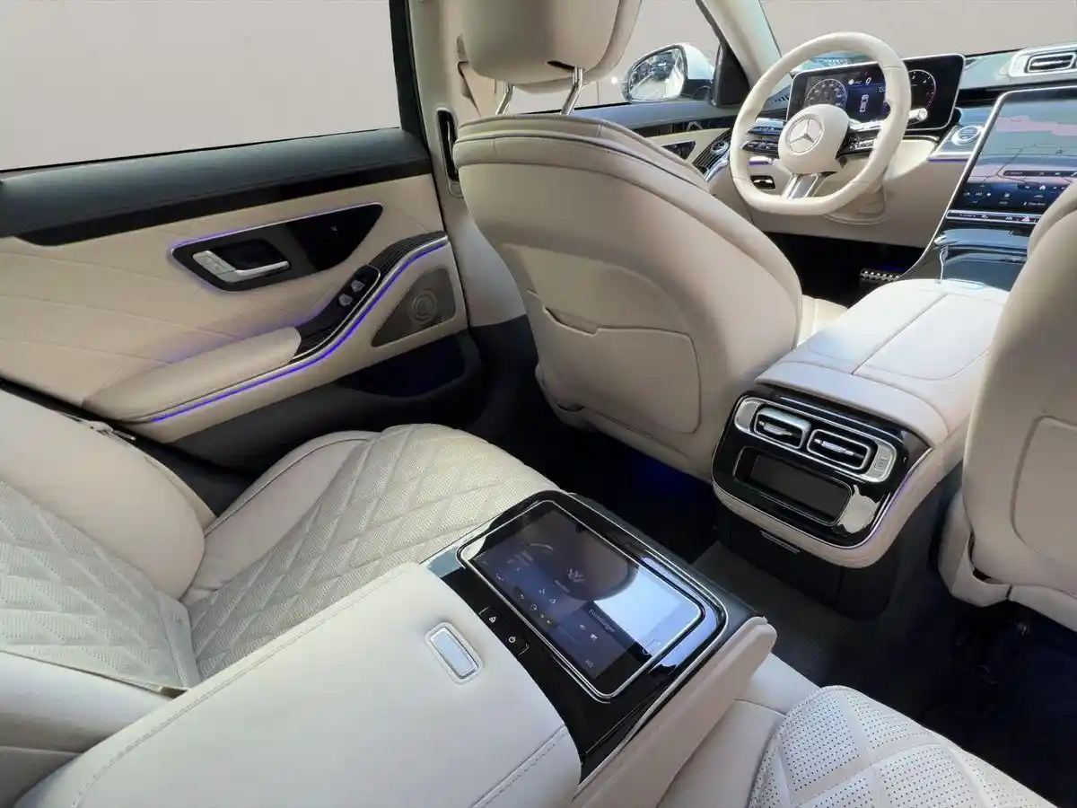 Mercedes-Benz S 400