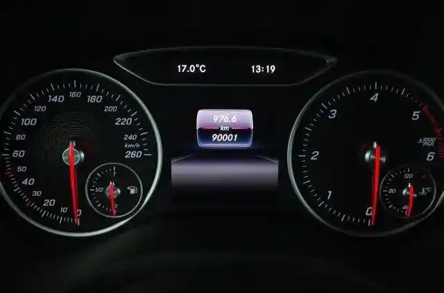 Mercedes-Benz B 180