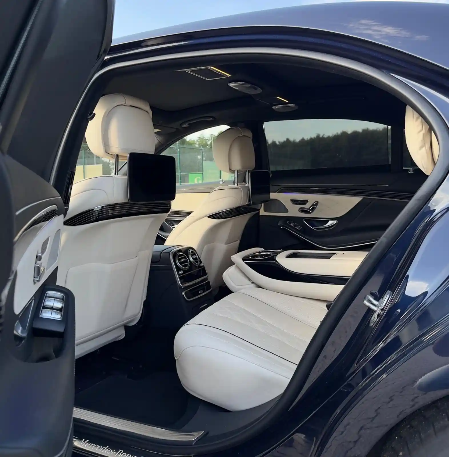 Mercedes-Benz S 400