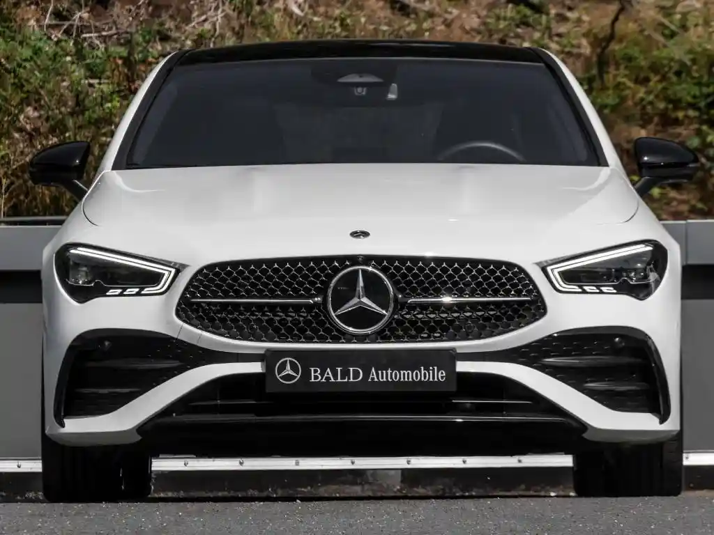 Mercedes-Benz CLA 200
