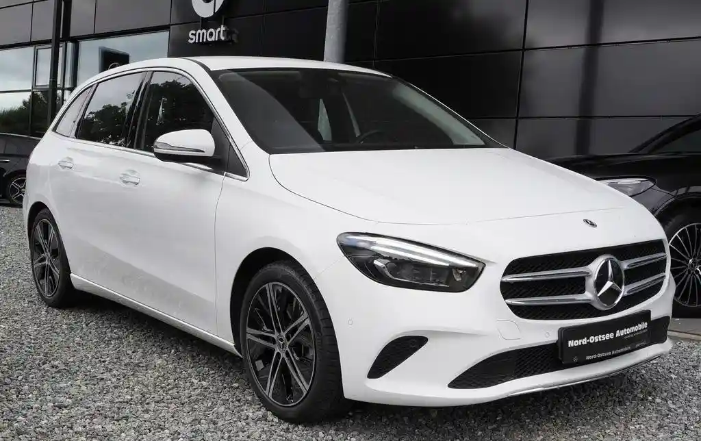 Mercedes-Benz B 200