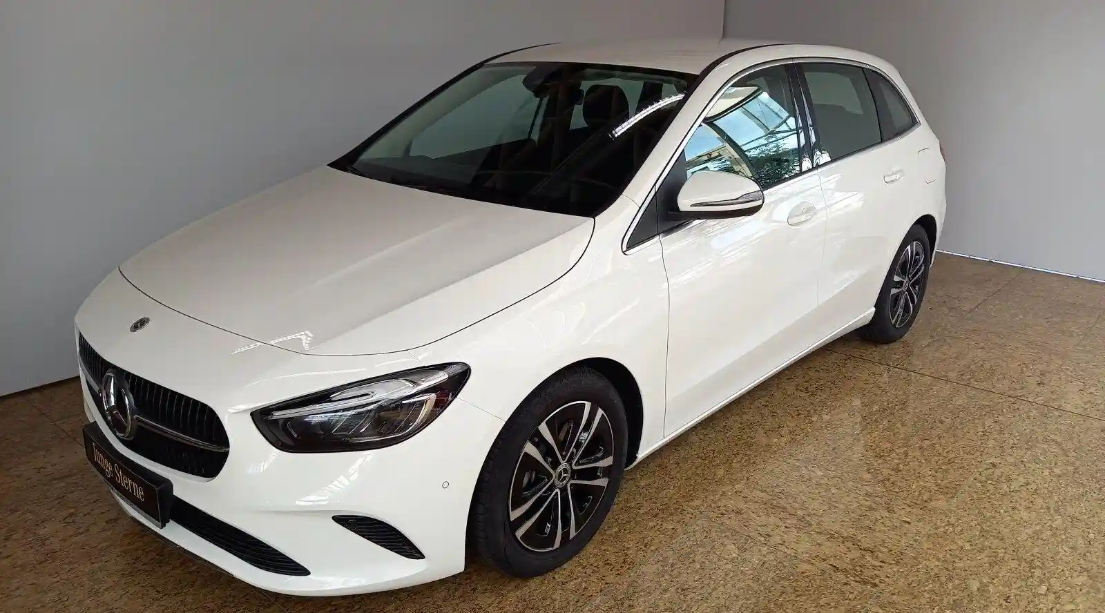 Mercedes-Benz B 220