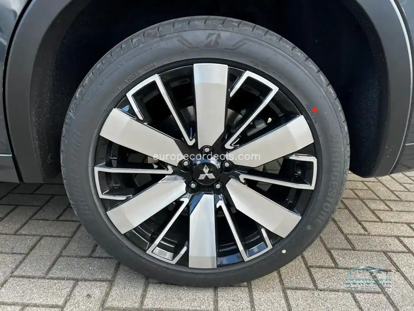 Mitsubishi Plug-in Hybrid Outlander