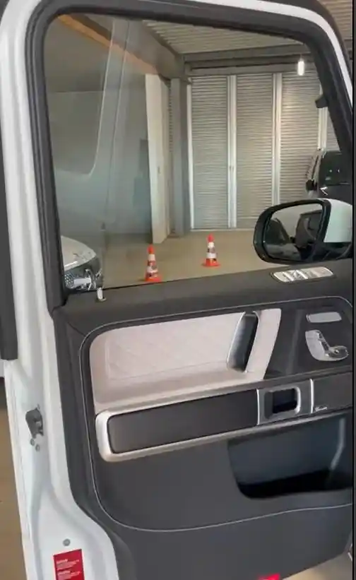 Mercedes-Benz G 500