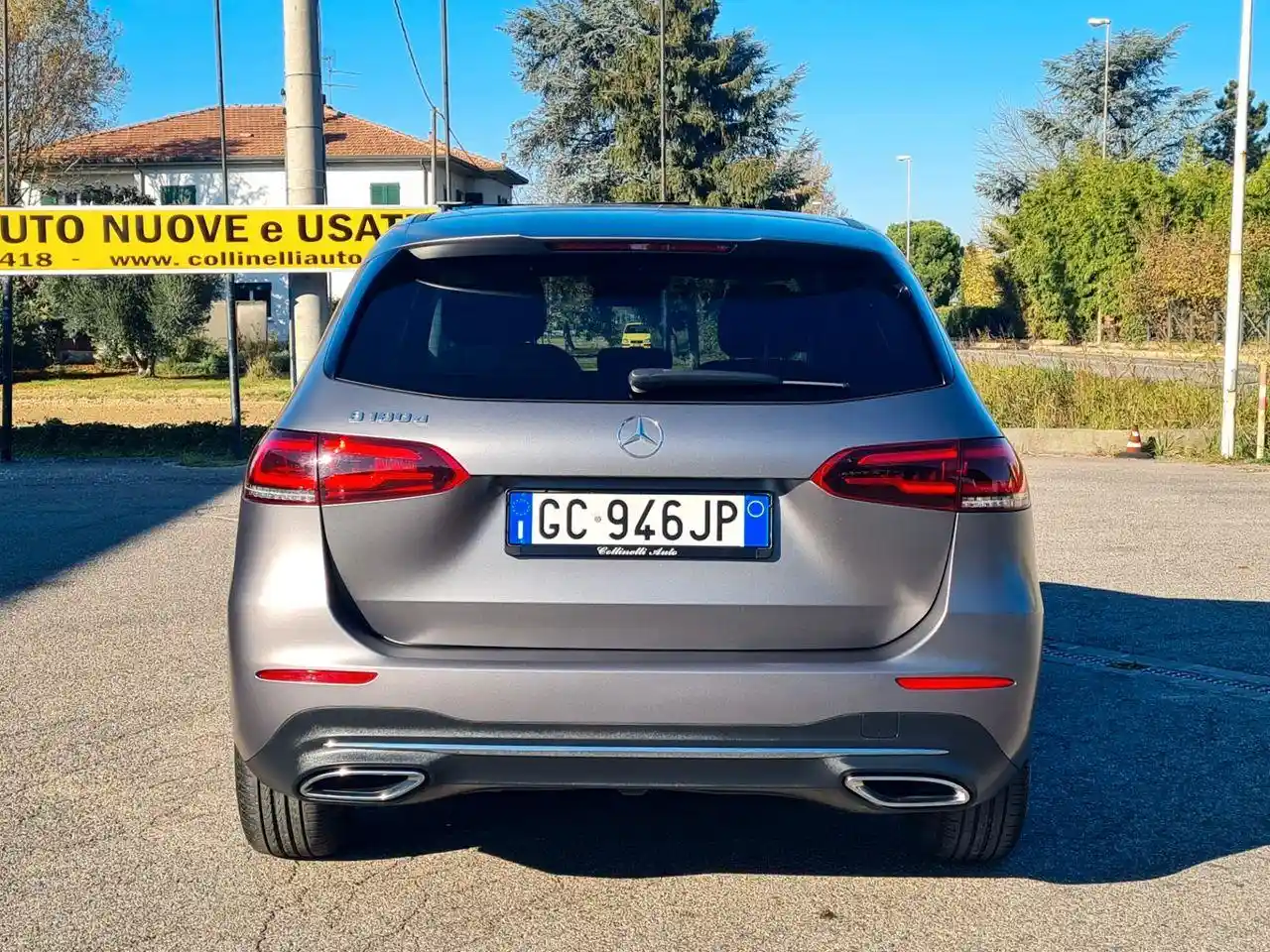 Mercedes-Benz B 180