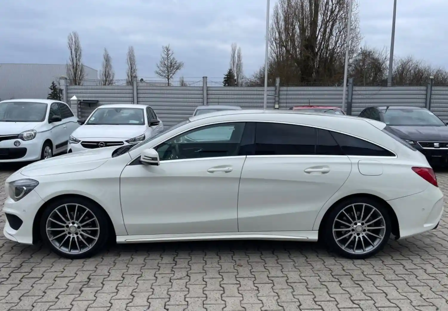 Mercedes-Benz CLA 180