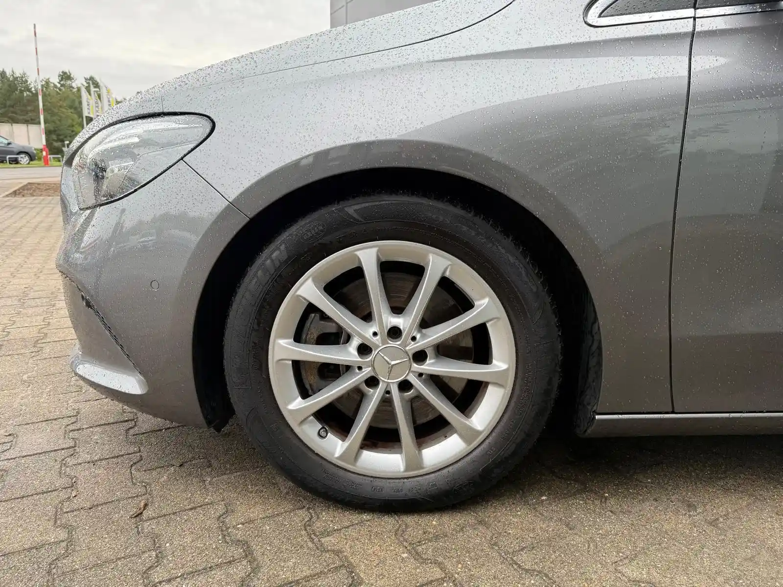 Mercedes-Benz B 250