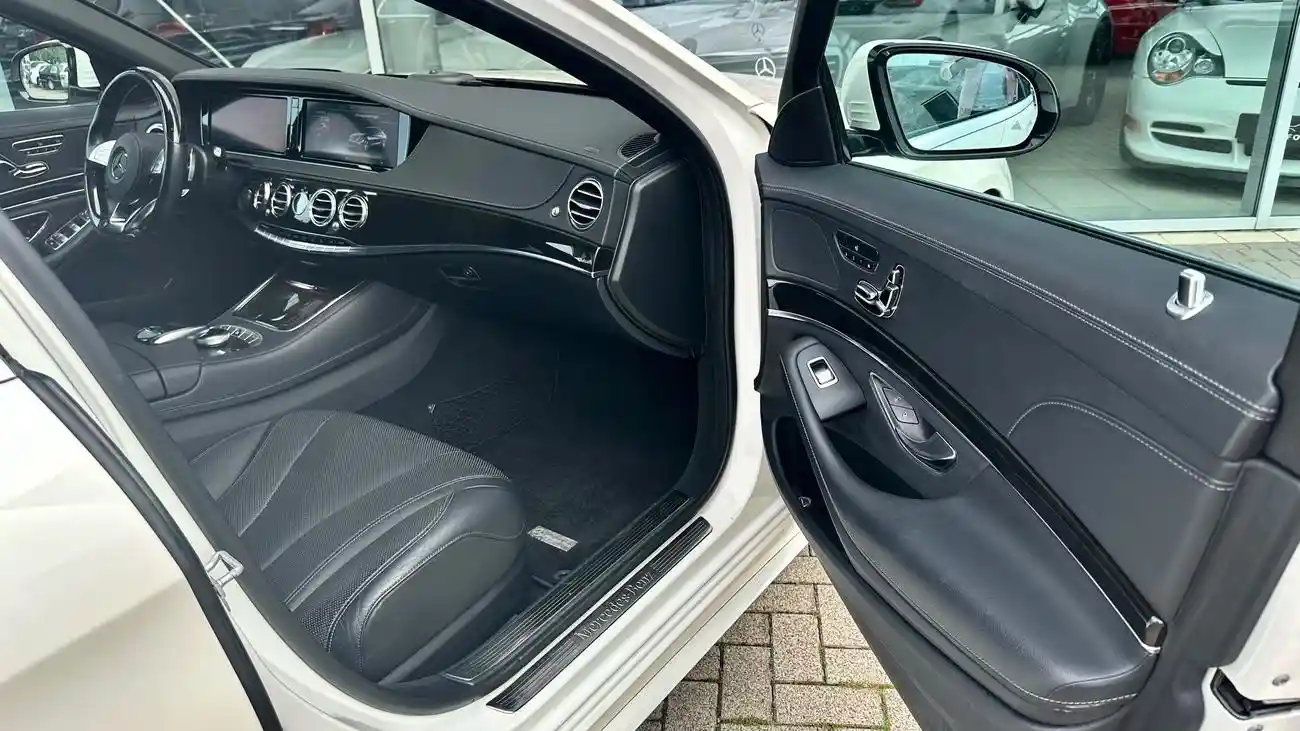 Mercedes-Benz S 400