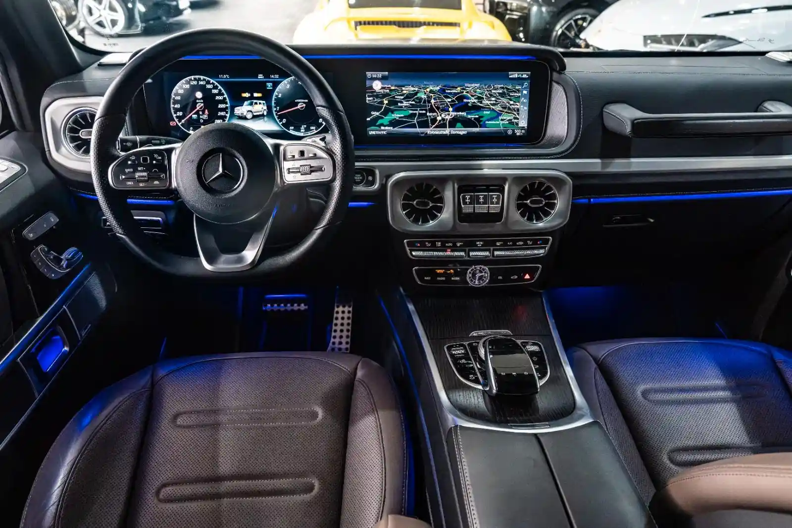 Mercedes-Benz G 500