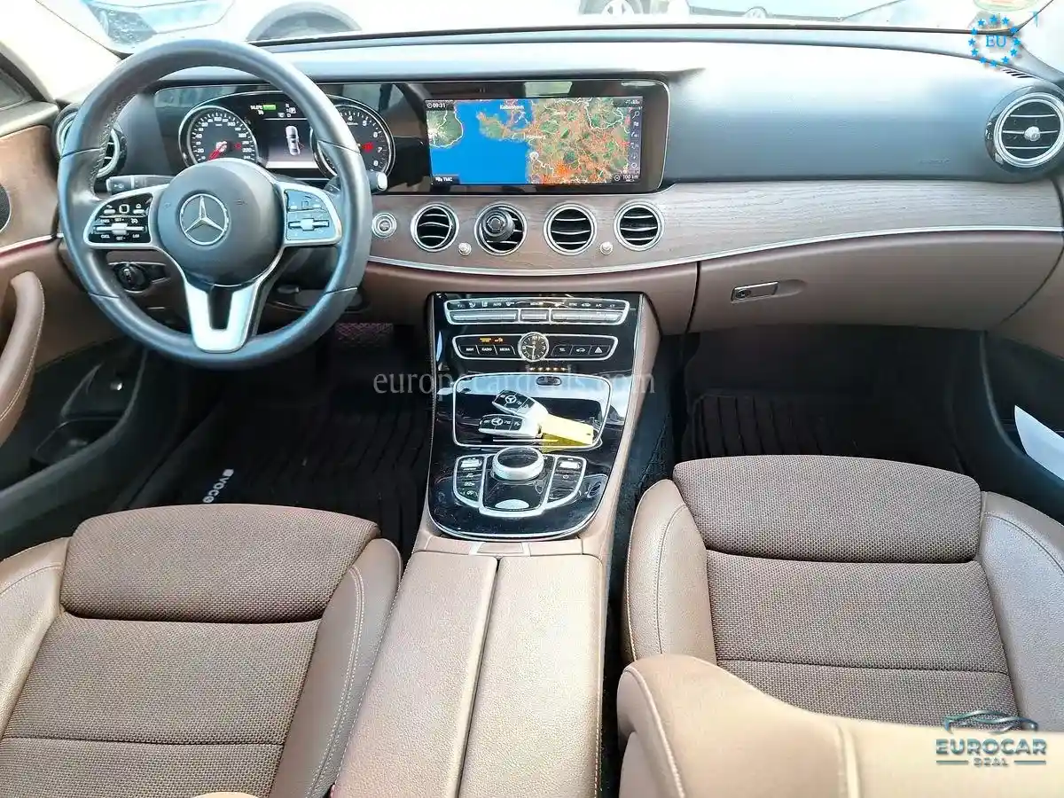 Mercedes-Benz E 200