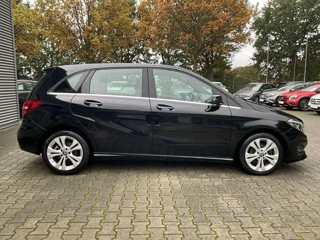 Mercedes-Benz B 200