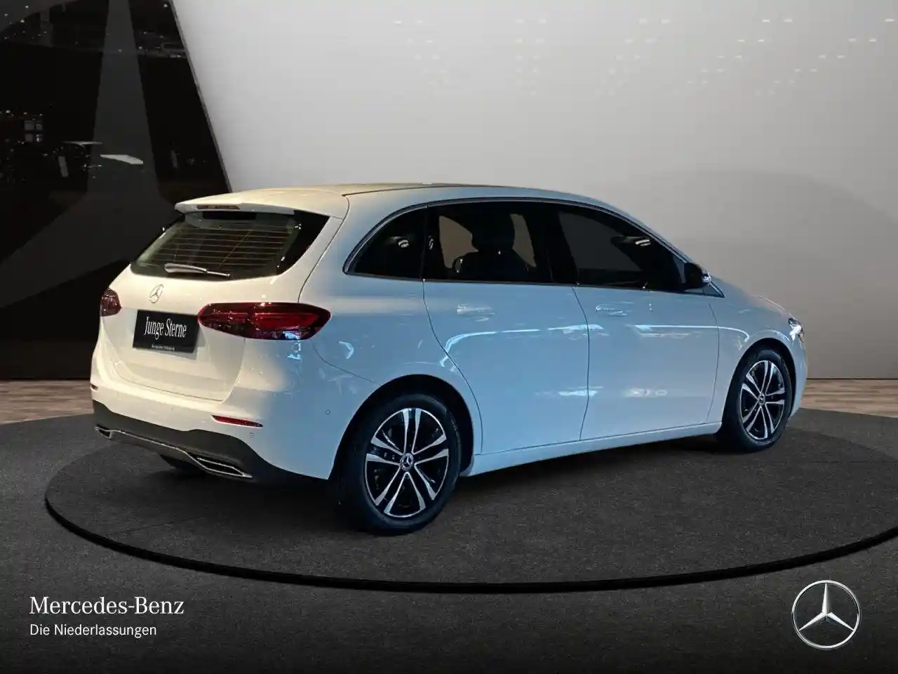 Mercedes-Benz B 200