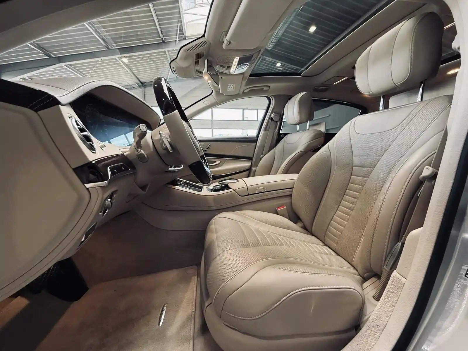 Mercedes-Benz S 560