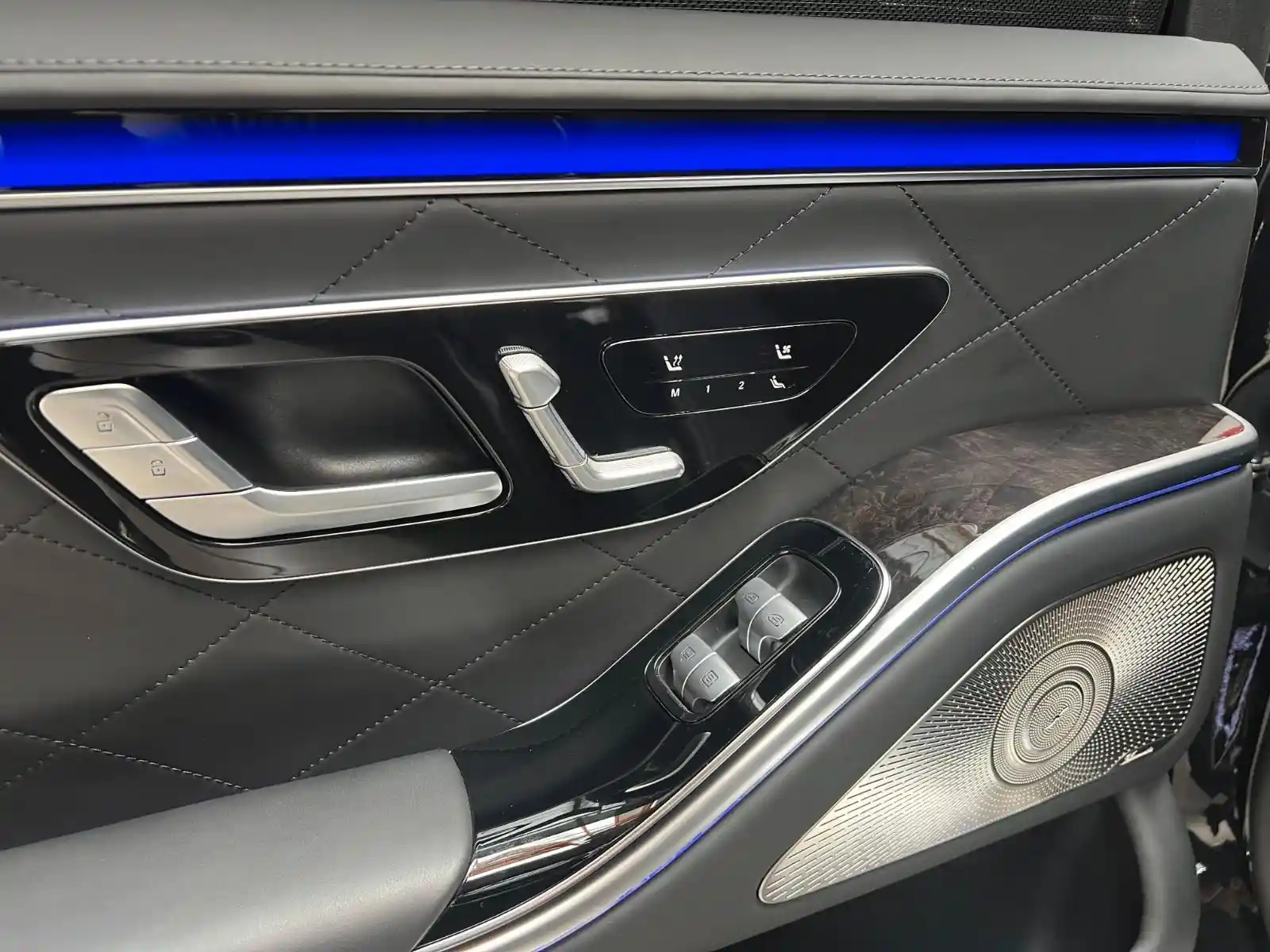Mercedes-Benz S 400