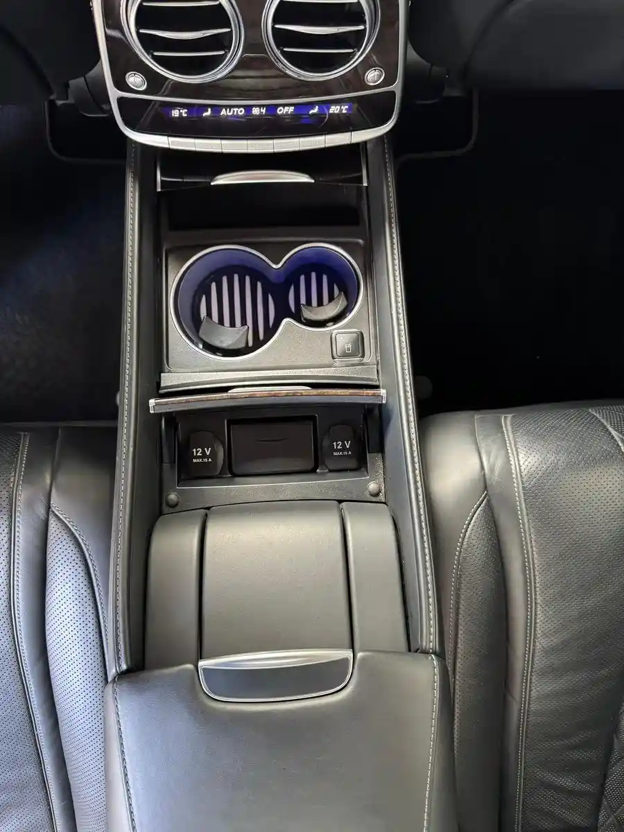 Mercedes-Benz S 600