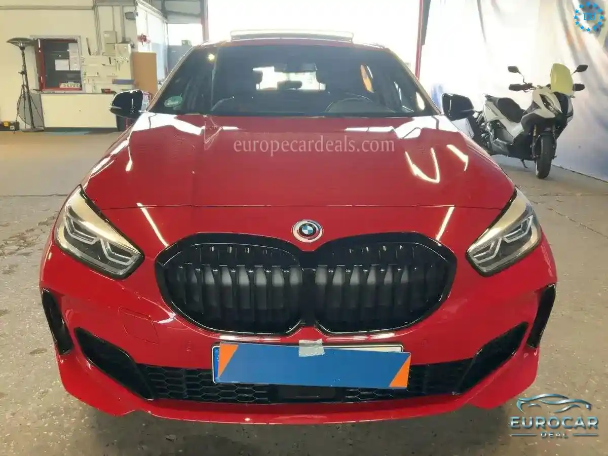 BMW 128