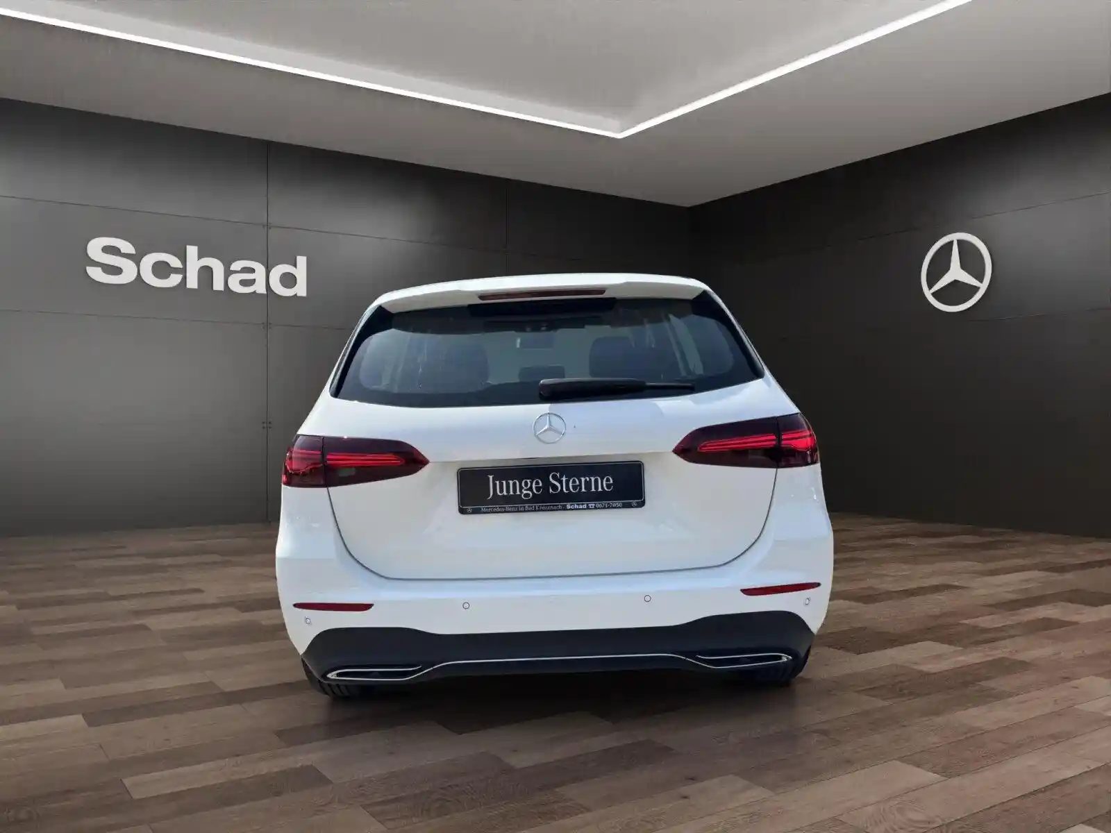 Mercedes-Benz B 180