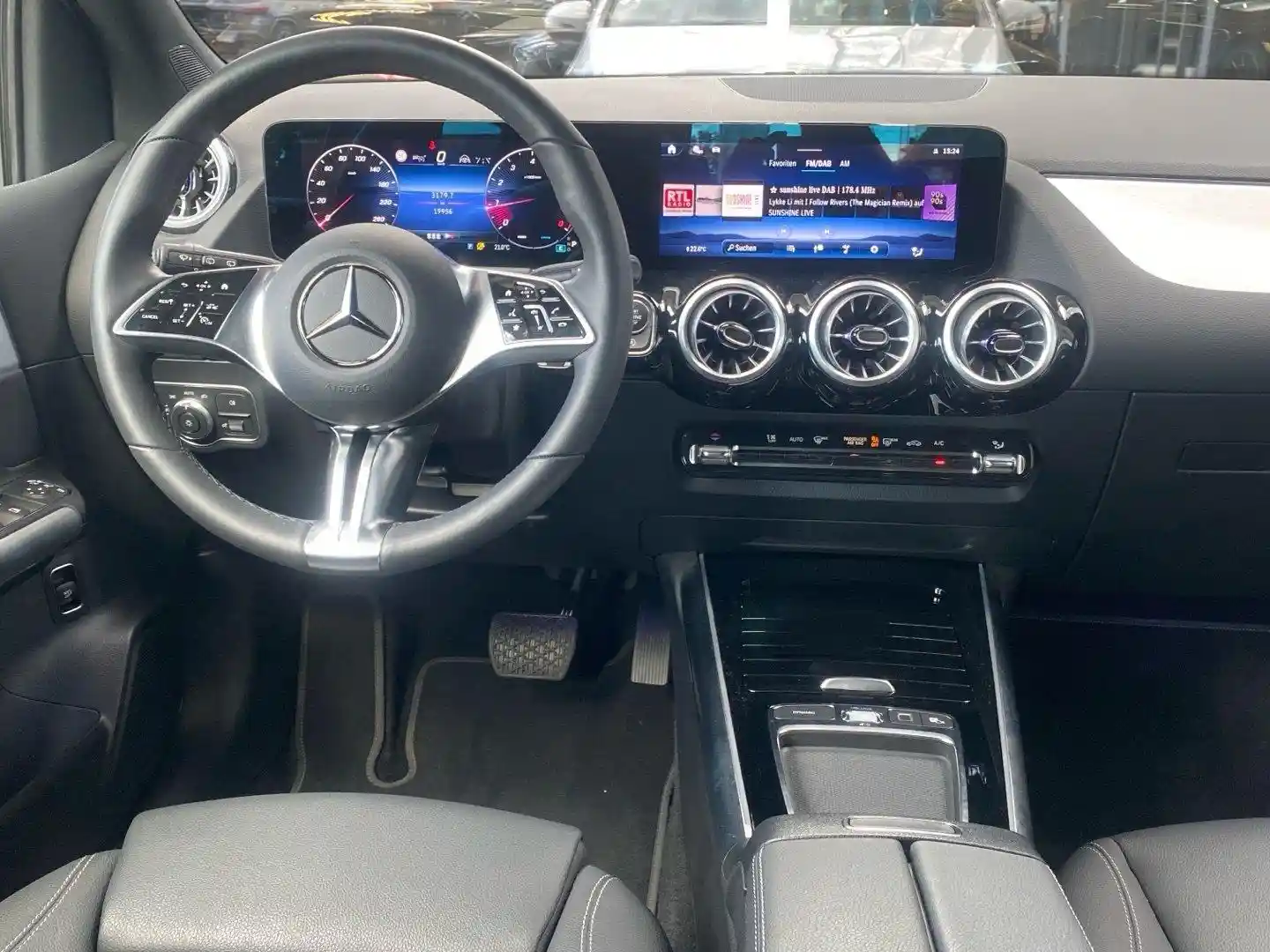 Mercedes-Benz B 200