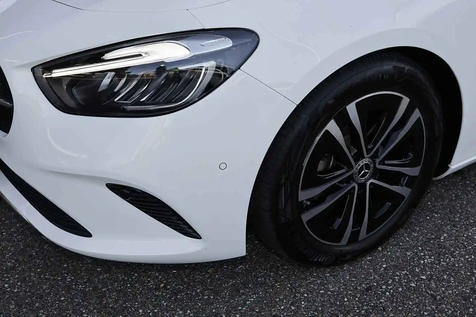 Mercedes-Benz B 200