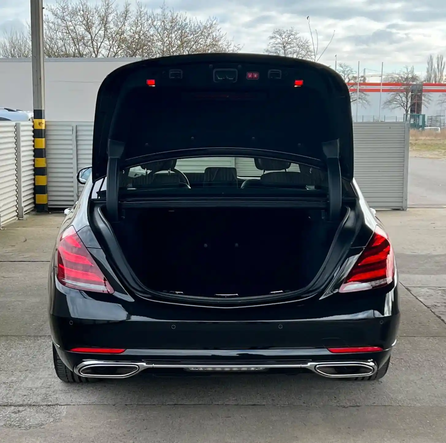 Mercedes-Benz S 560