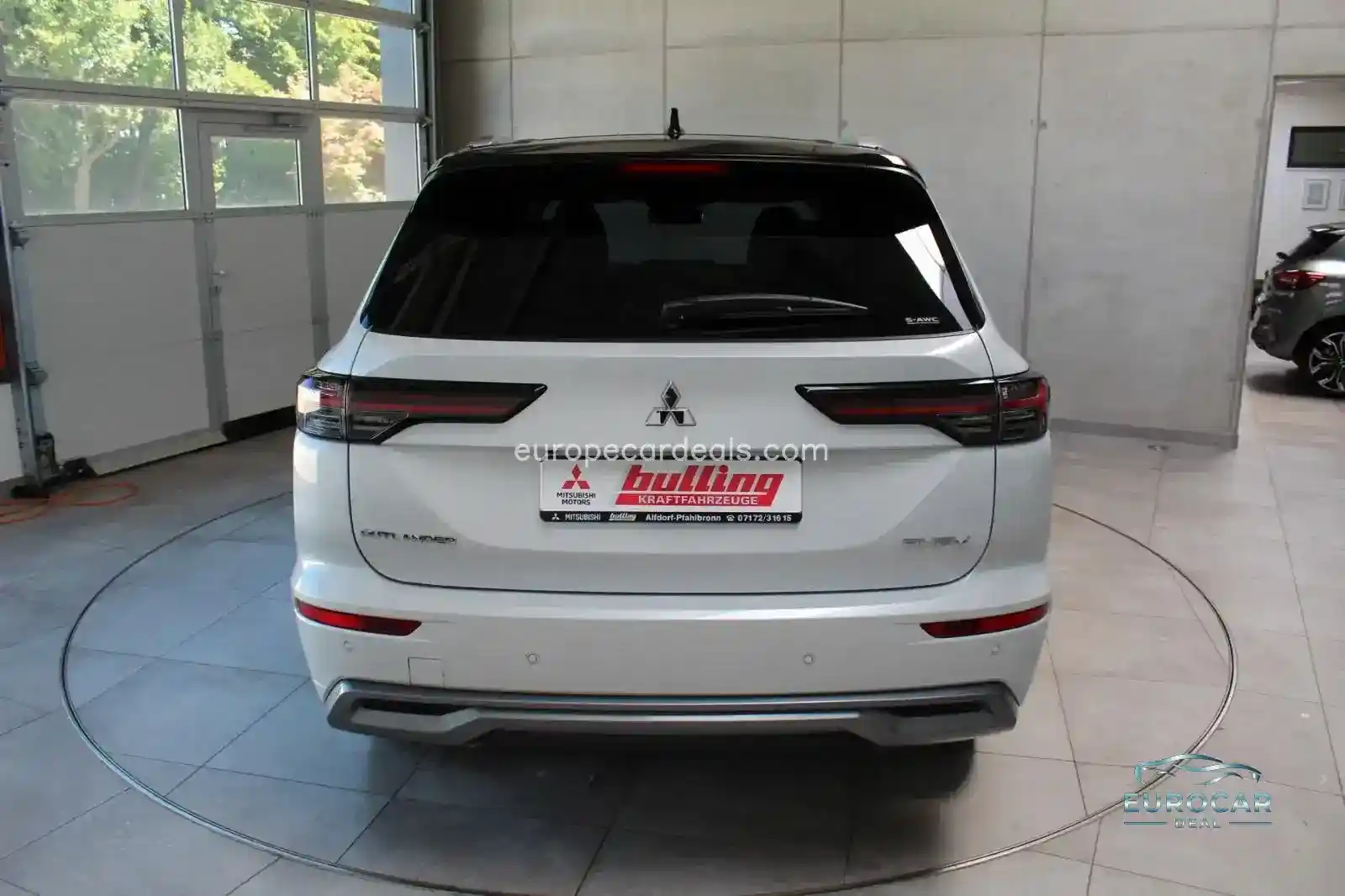 Mitsubishi Plug-in Hybrid Outlander