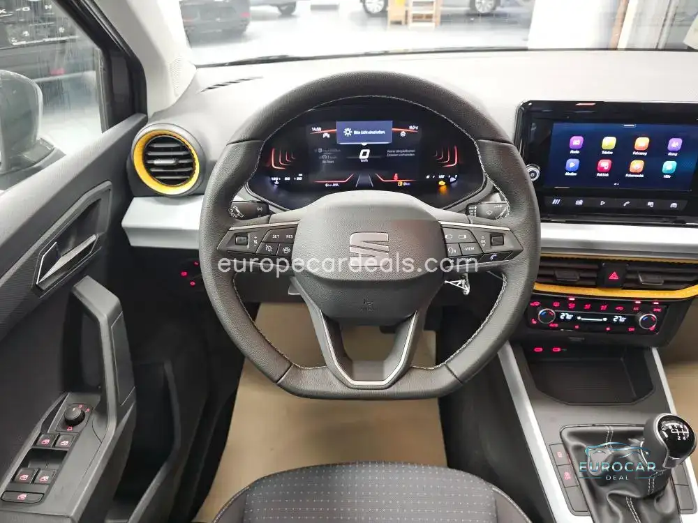 Seat Arona