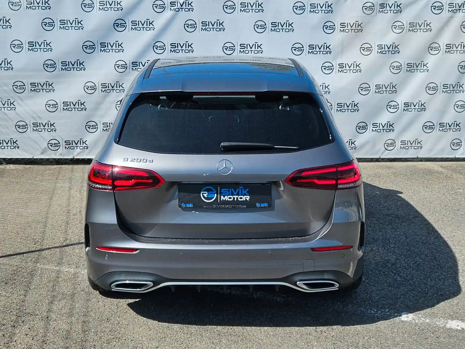 Mercedes-Benz B 200