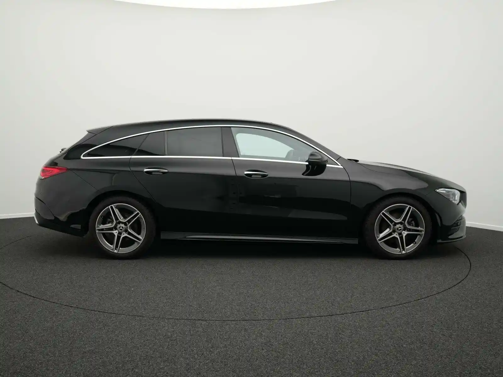 Mercedes-Benz CLA 180 Shooting Brake